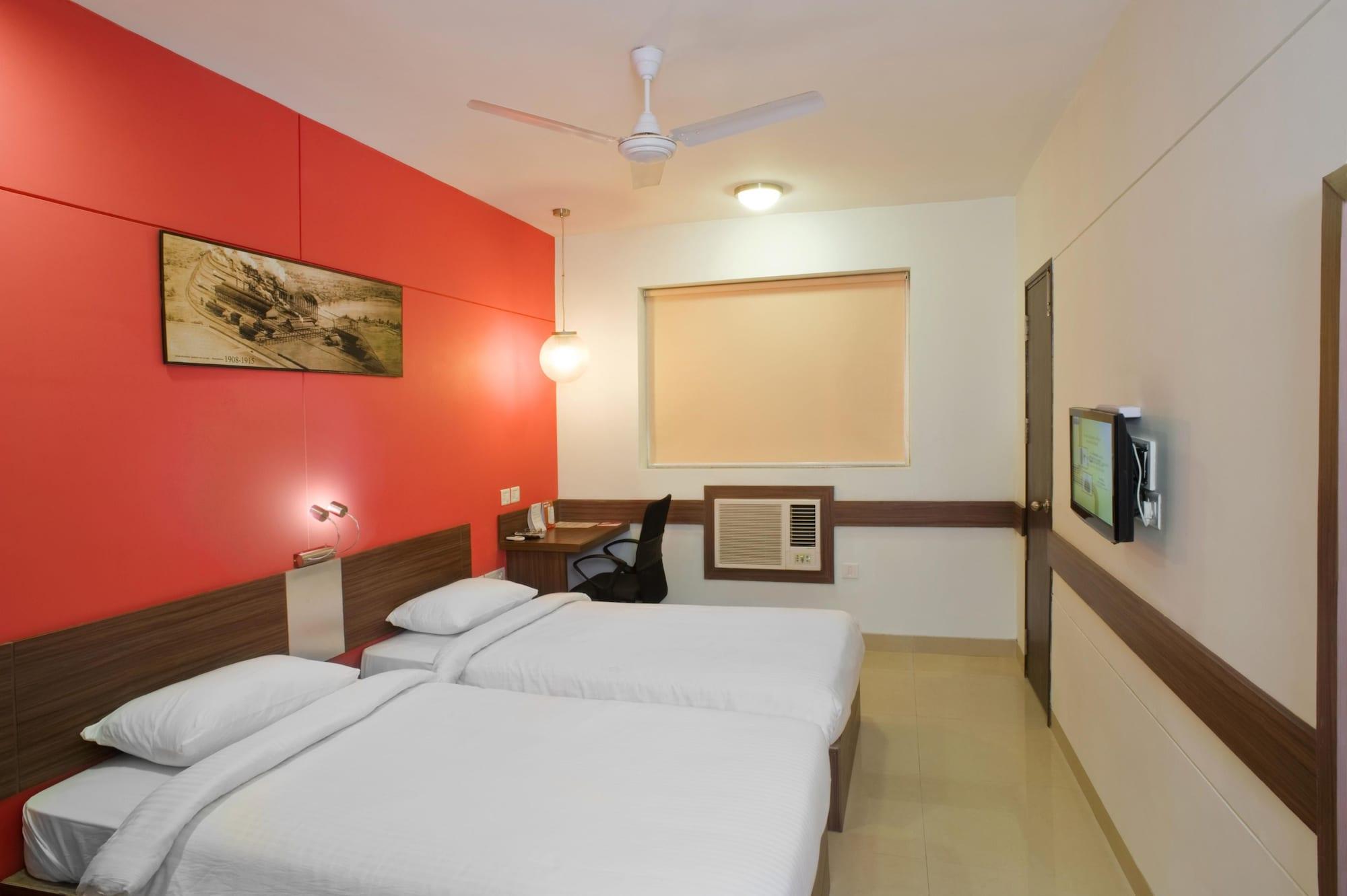 Chennai Hotel ภายนอก รูปภาพ