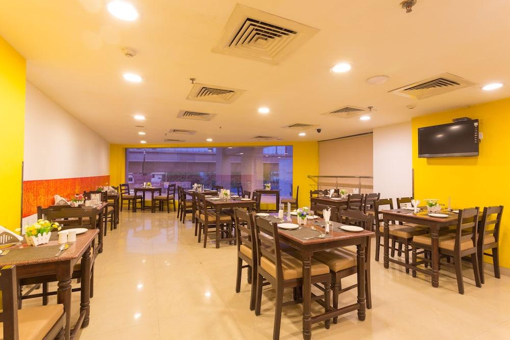 Chennai Hotel ภายนอก รูปภาพ
