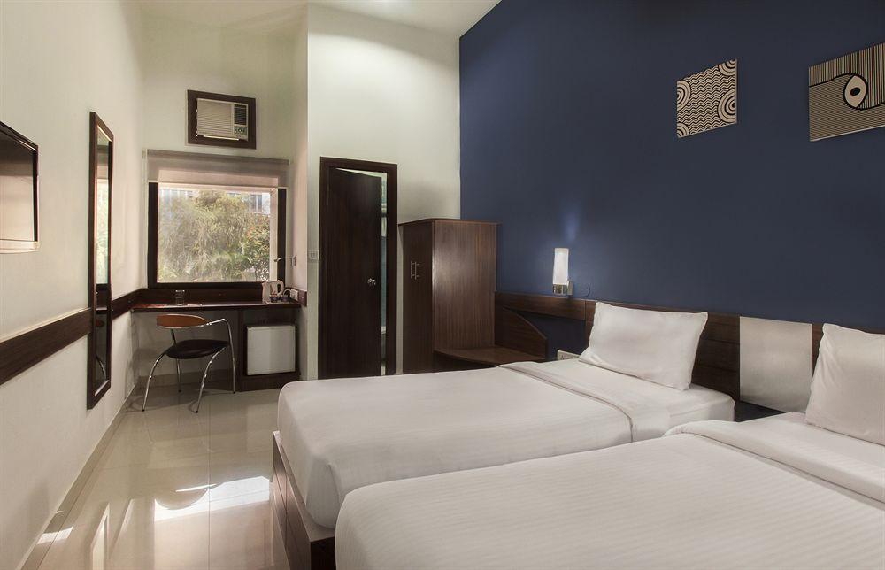 Chennai Hotel ภายนอก รูปภาพ