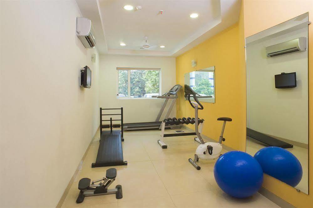 Chennai Hotel ภายนอก รูปภาพ
